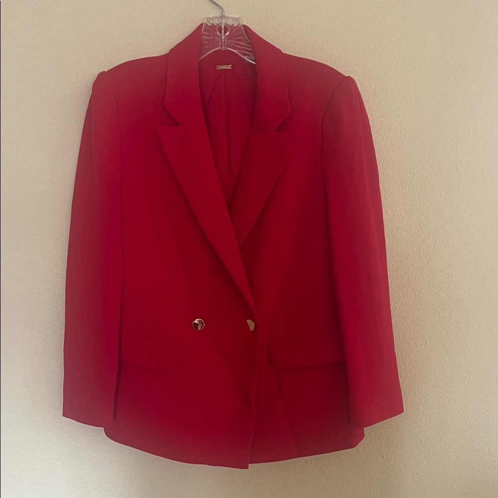 Tahari Blazer Women 6 Red Classic Tailored Gold Button Professional Jacket